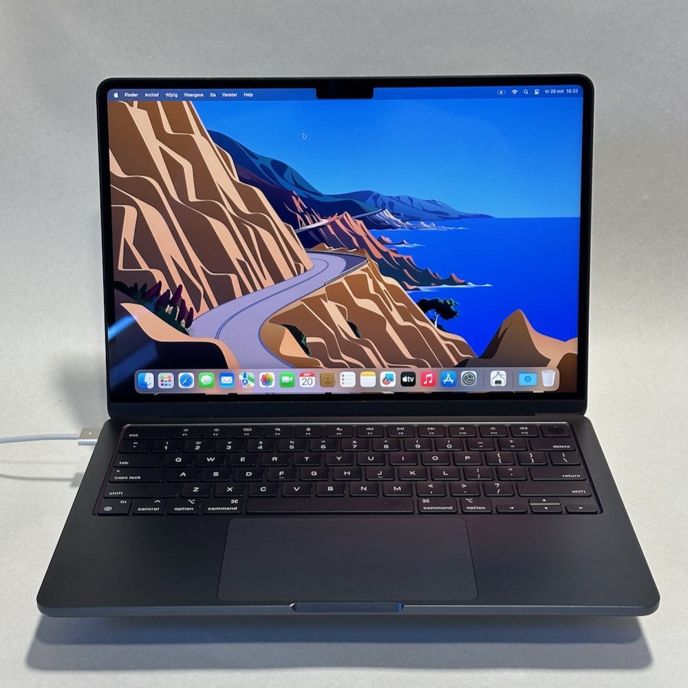 MacBook Air 13.6 inch 2022 2022 refurbished Grade A