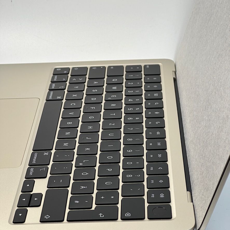 MacBook Air 13.6 inch 2024 refurbished Grade A — φωτογραφία 4