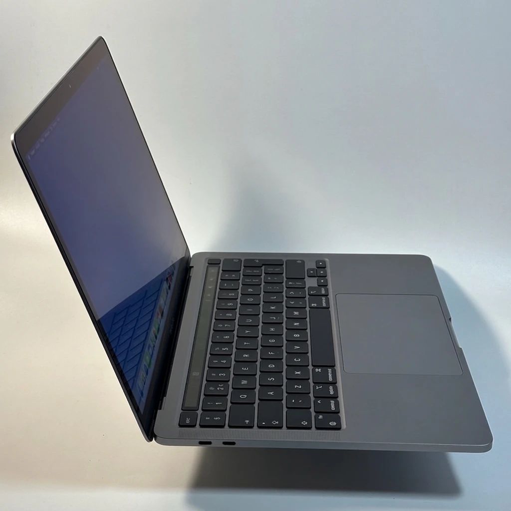 MacBook Pro 13 inch  2022 refurbished Grade A — foto 5