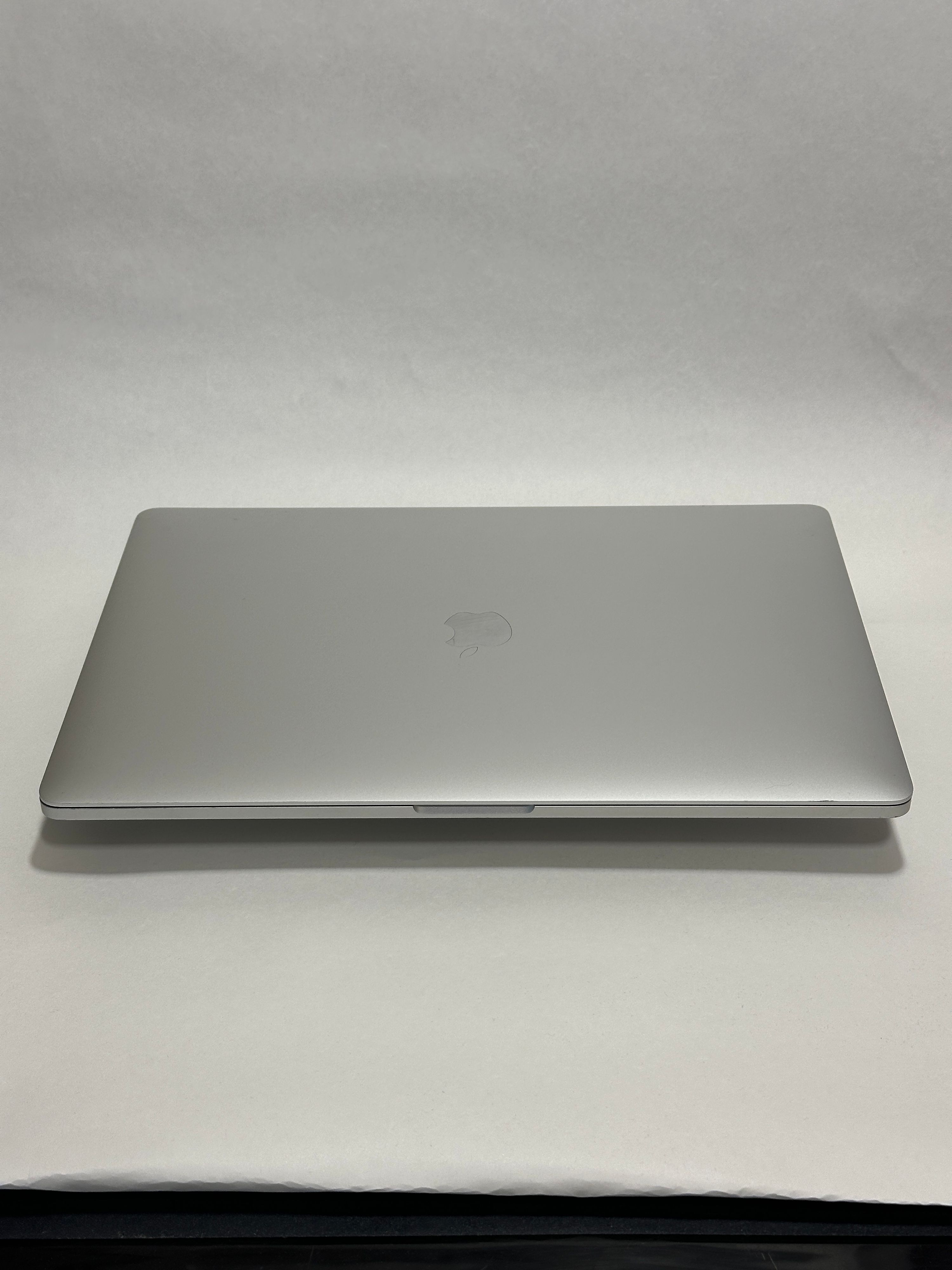 MacBook Pro 16 inch 2019 refurbished Grade B — φωτογραφία 7