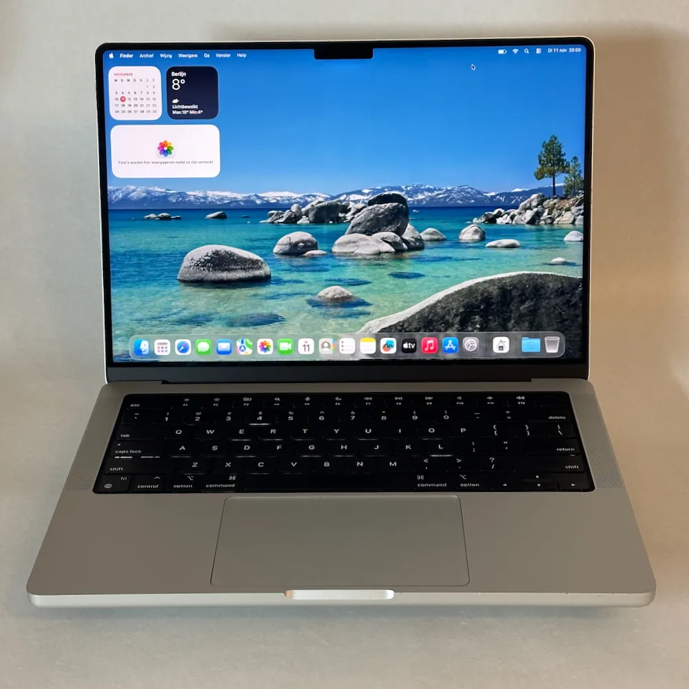 MacBook 2021 detail 1