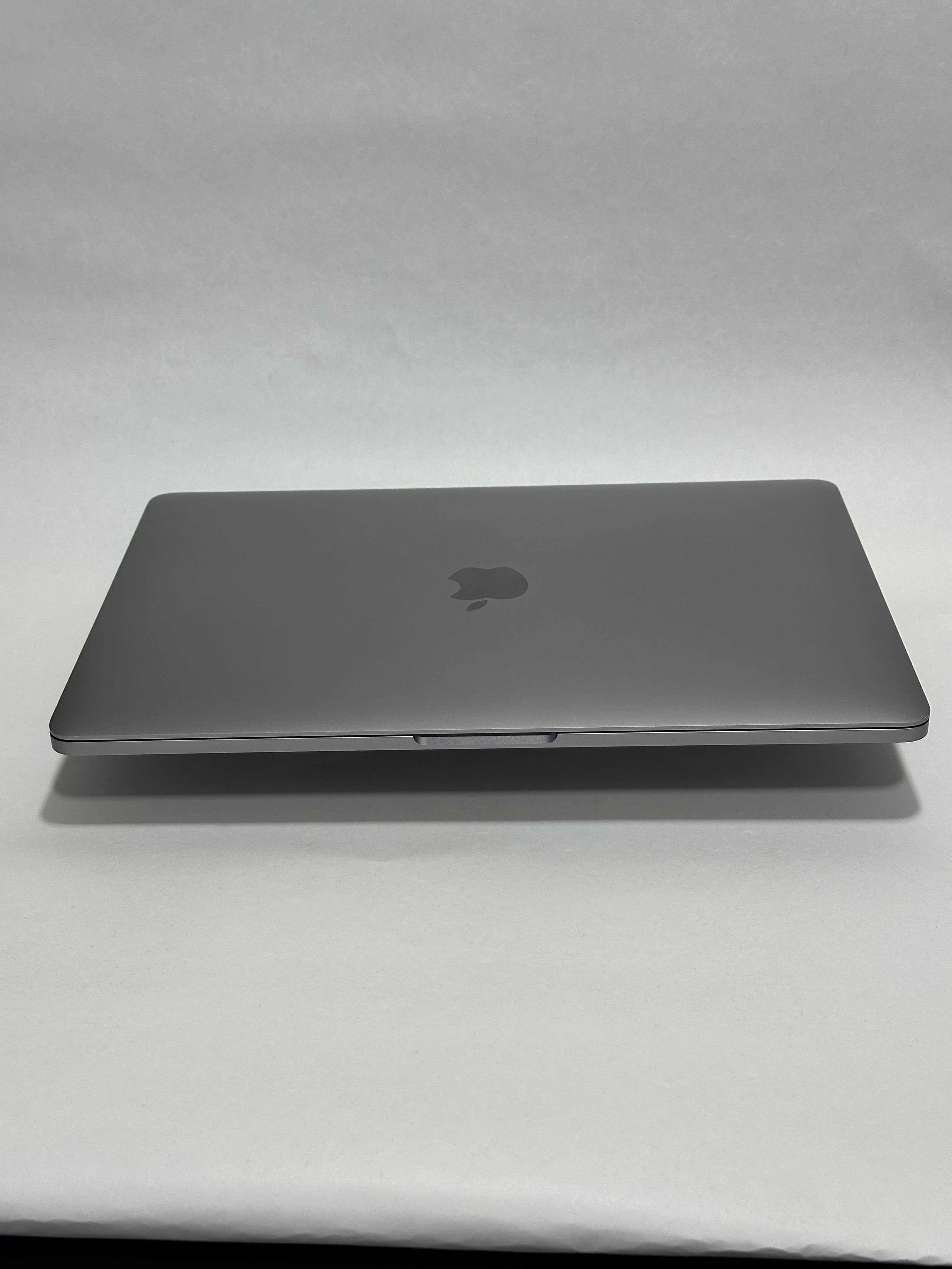 MacBook Pro 13 inch  2020 refurbished Grade B — φωτογραφία 7