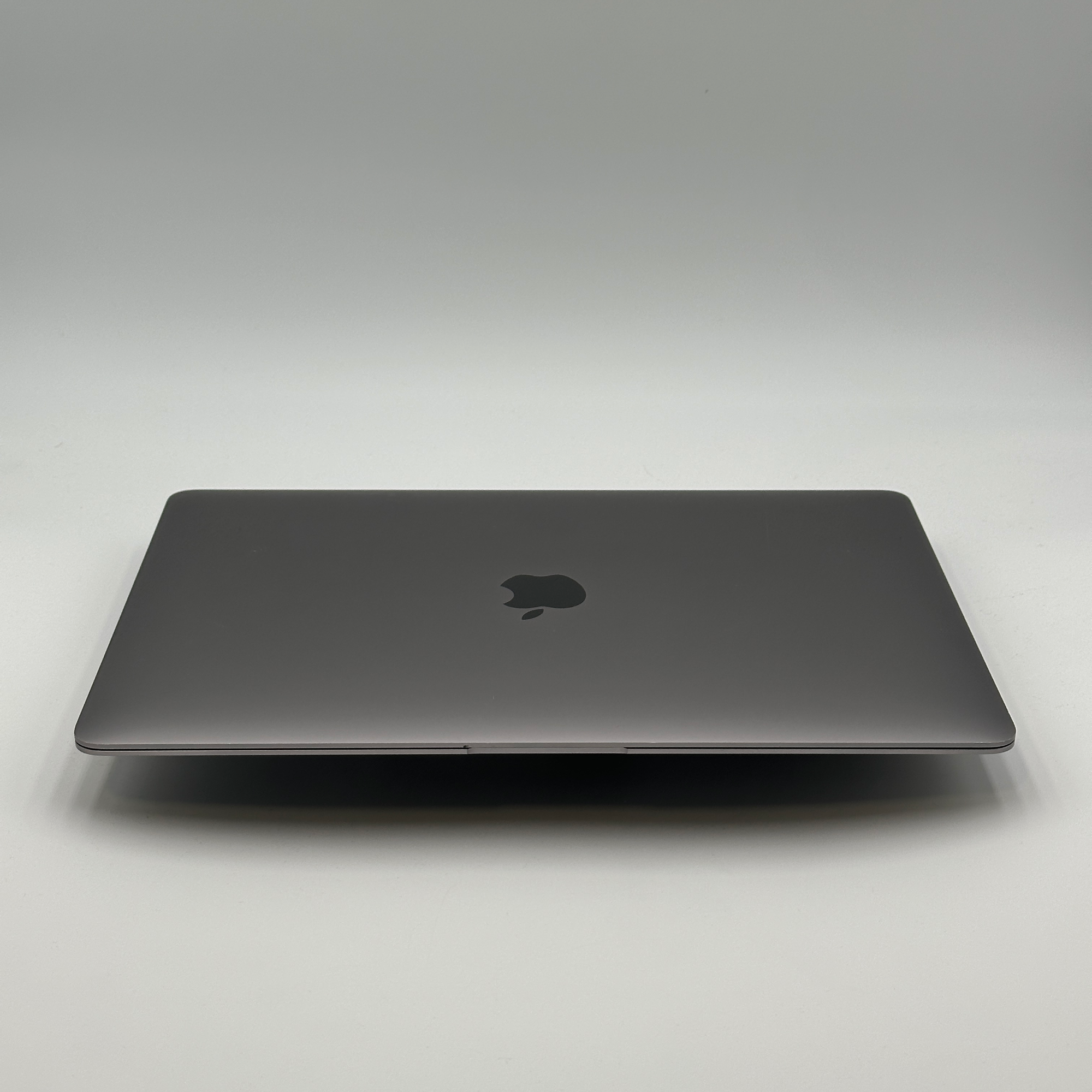 MacBook Air 13-inch 13 inch 2020 Core i3 1.1 GHz 8GB 256GB – refurbished – excellent condition | iMac and More