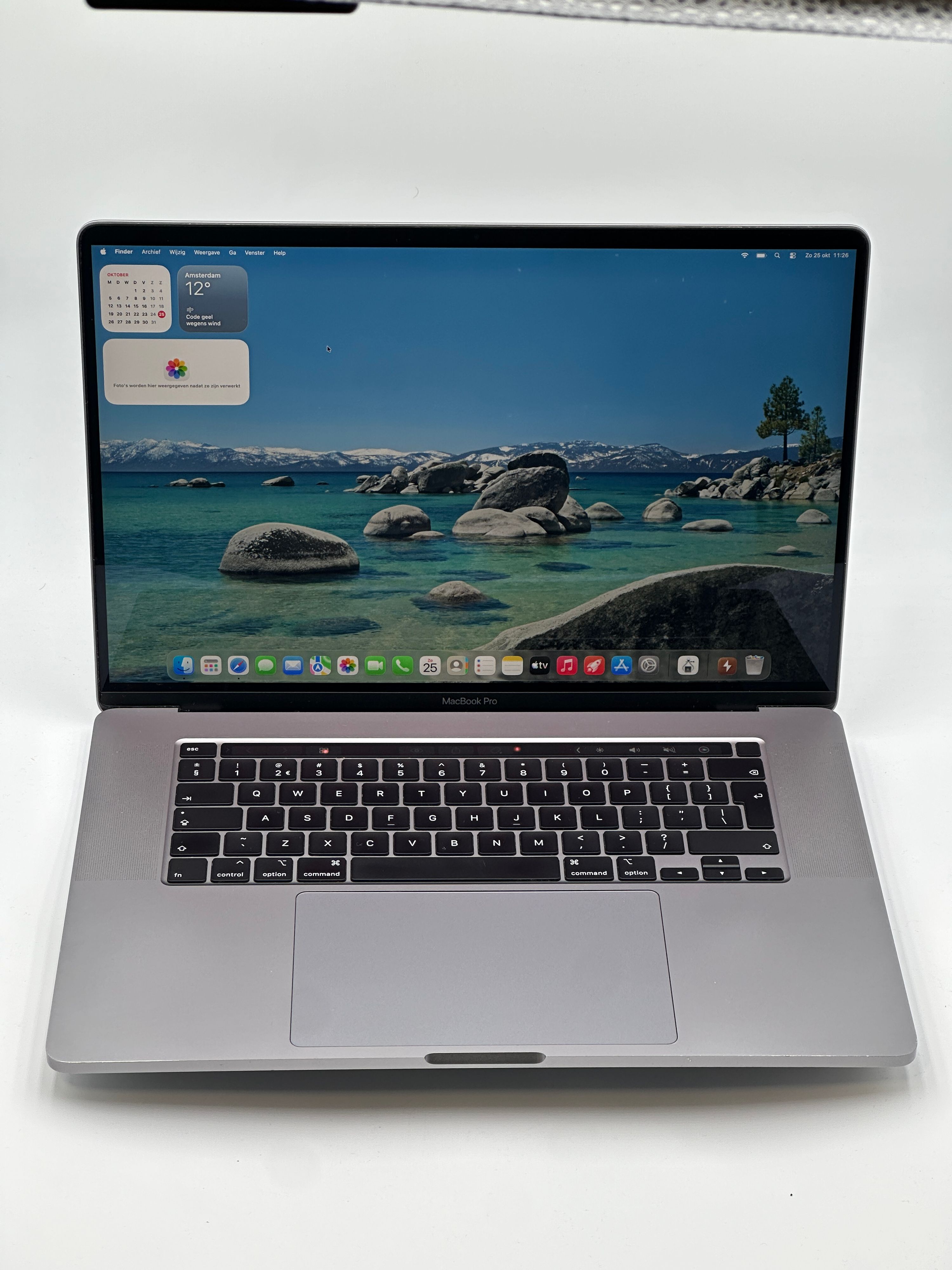 MacBook Pro 16 inch 2019 Core i9 2.4 GHz 32GB 1TB – refurbished – goede staat | iMac and More