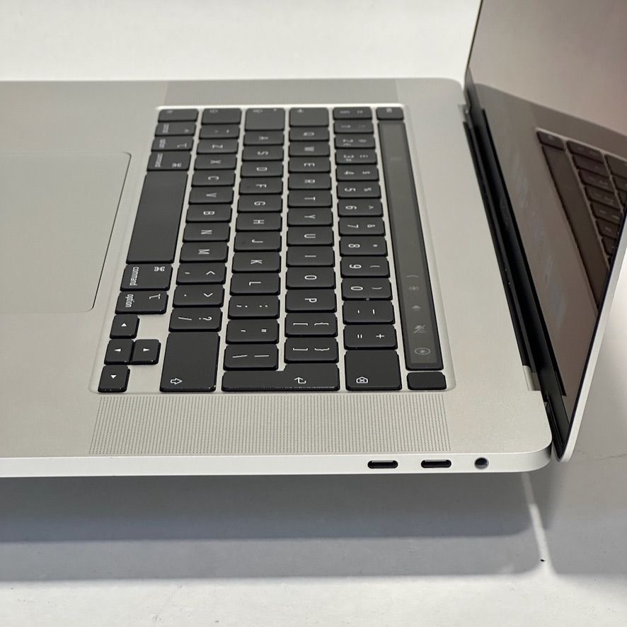 MacBook Pro 16 inch 2019 refurbished Grade B — φωτογραφία 6