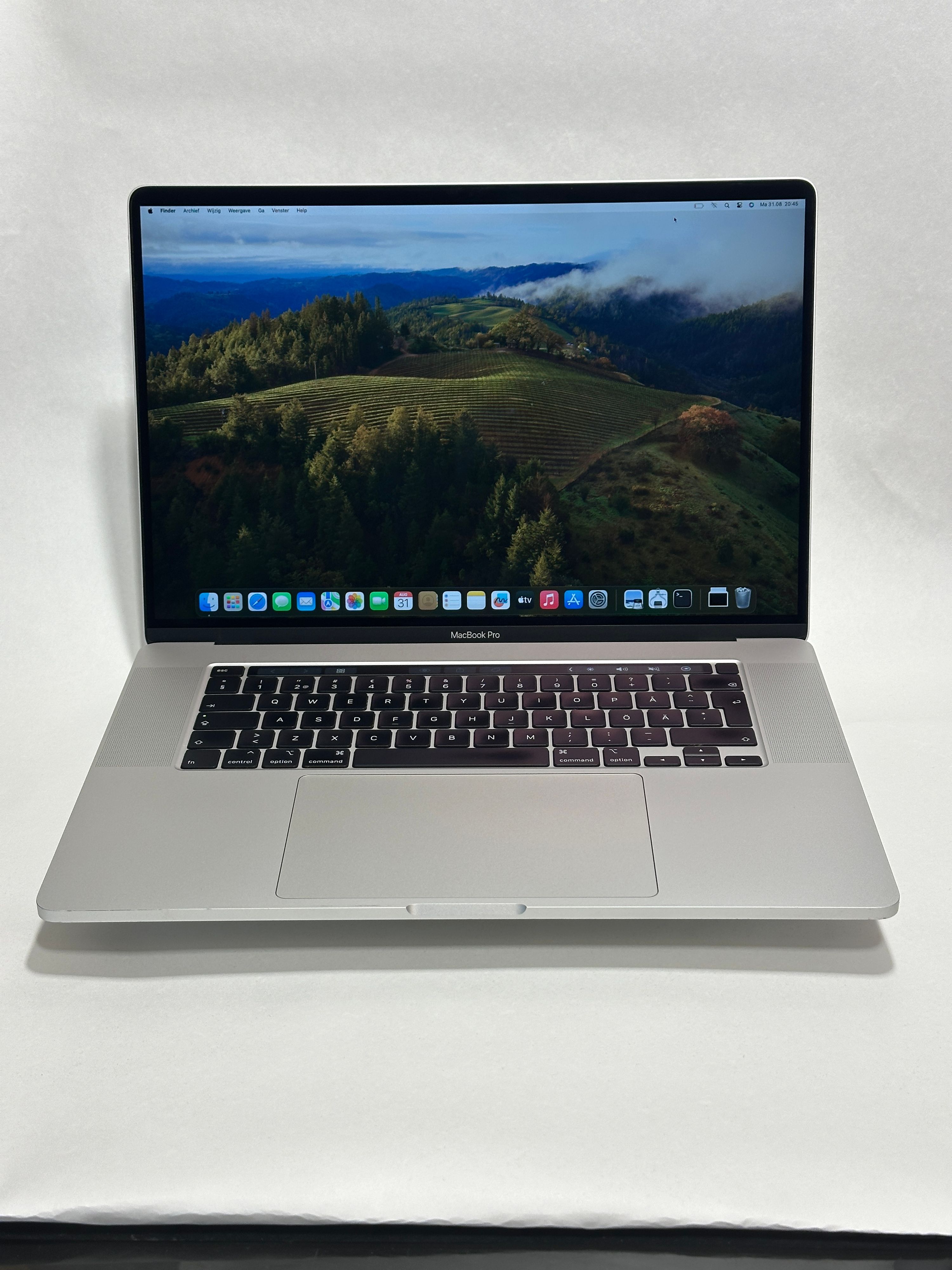 MacBook Pro 16 inch 2019 refurbished Grade B — φωτογραφία 2
