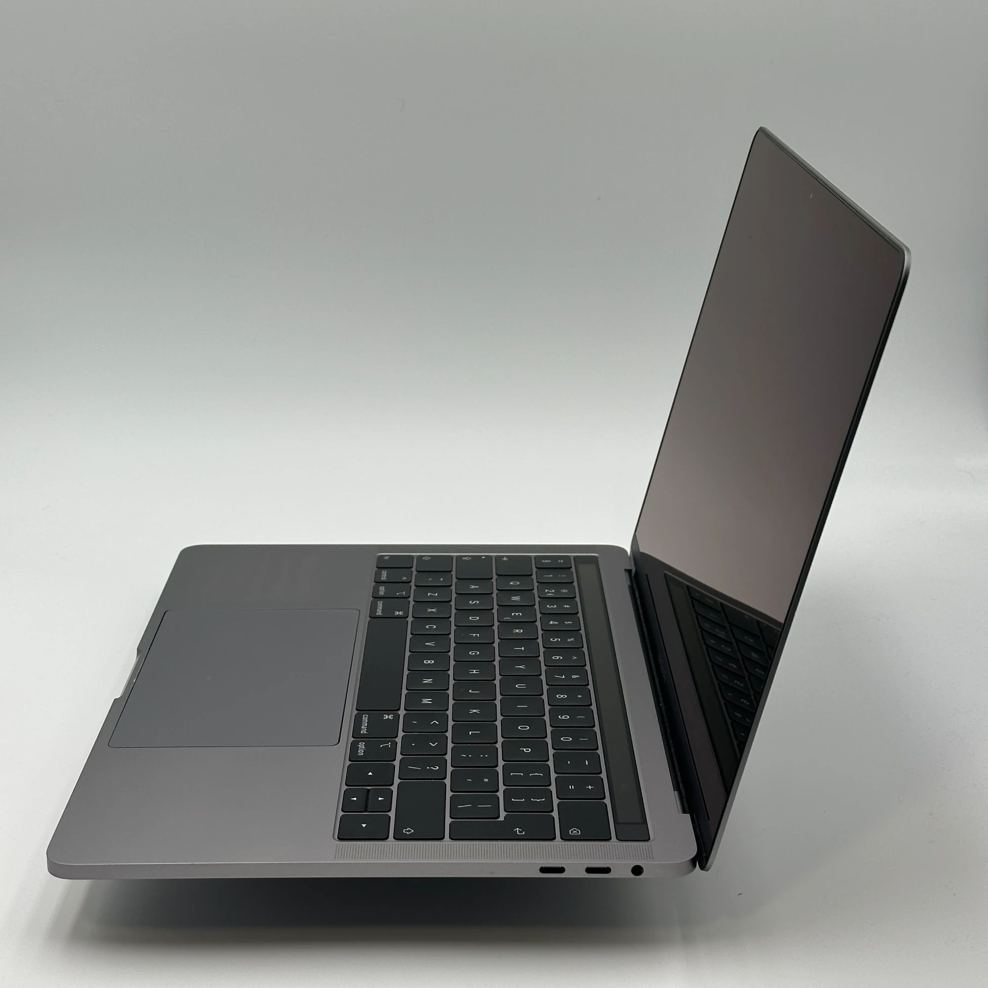 MacBook Pro 13 inch 2018 Core i5 2.3 GHz 8GB 256GB – refurbished – uitstekende staat | iMac and More