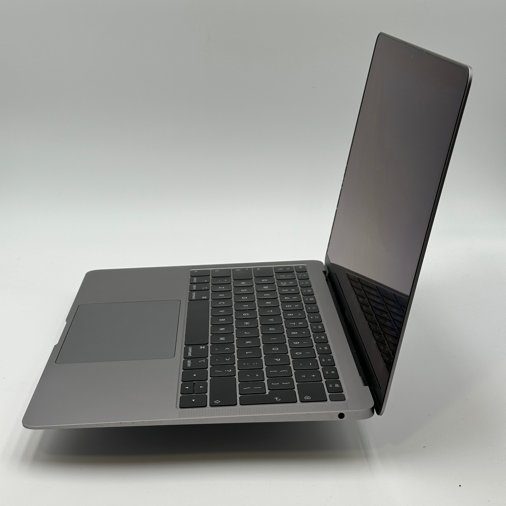 MacBook Air 13 ιντσών 13 inch 2018 Core i5 1.6 GHz 8GB 128GB – μεταχειρισμένο – άριστη κατάσταση | iMac and More