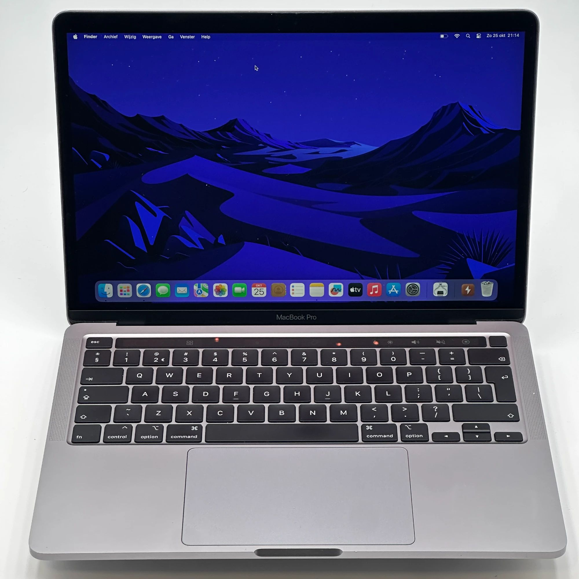 MacBook Pro 13 inch 2020 Core i5 2.0 GHz 16GB 1TB – refurbished – goede staat | iMac and More