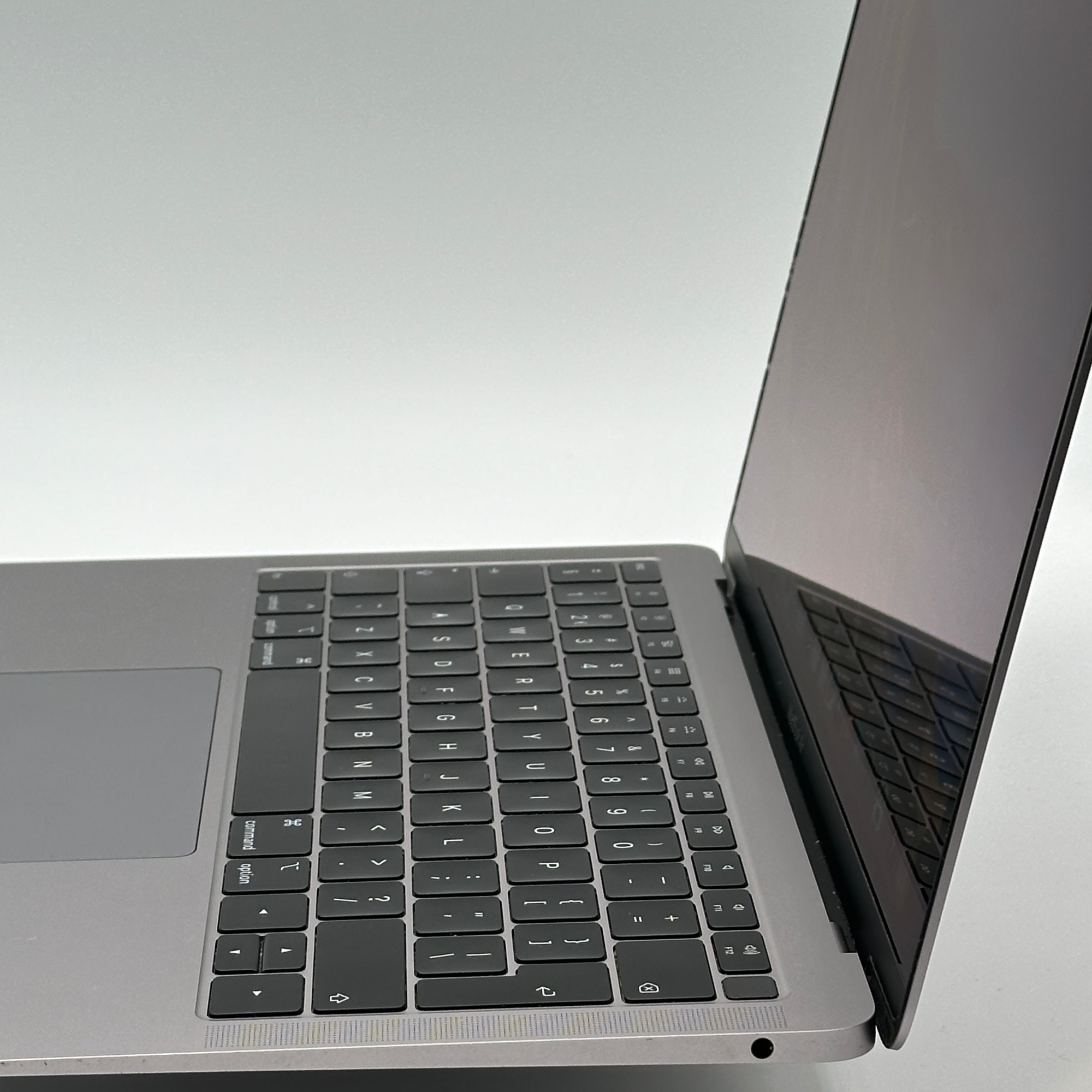 MacBook Air 13 ιντσών 13 inch 2018 Core i5 1.6 GHz 8GB 128GB – μεταχειρισμένο – άριστη κατάσταση | iMac and More