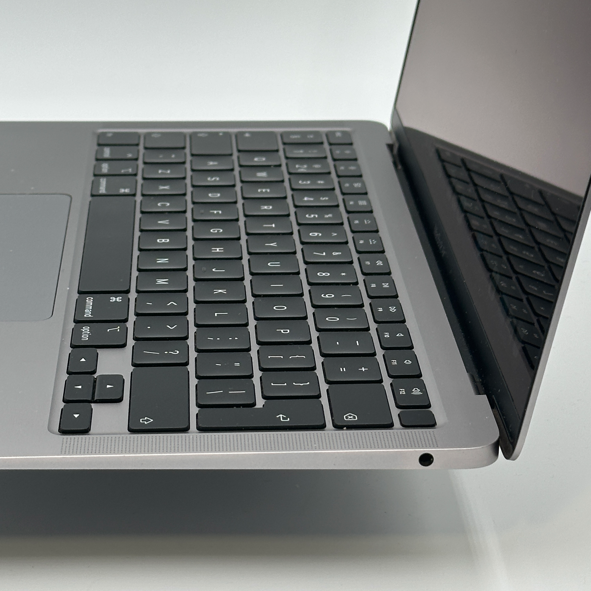 MacBook Air 13-inch 13 inch 2020 Core i3 1.1 GHz 8GB 256GB – refurbished – excellent condition | iMac and More
