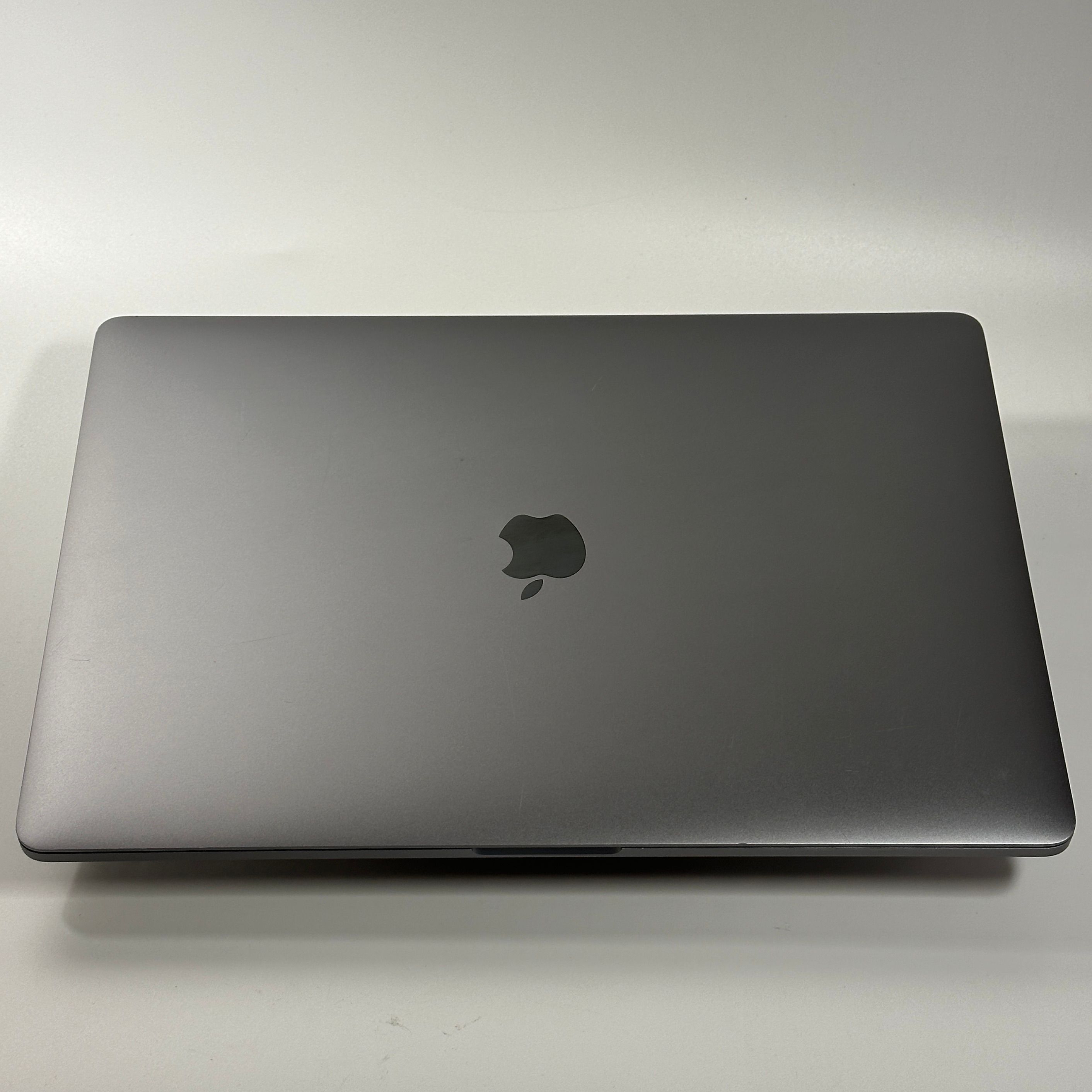 MacBook Pro 15 inch 2018 2018 refurbished Grade A — foto 5