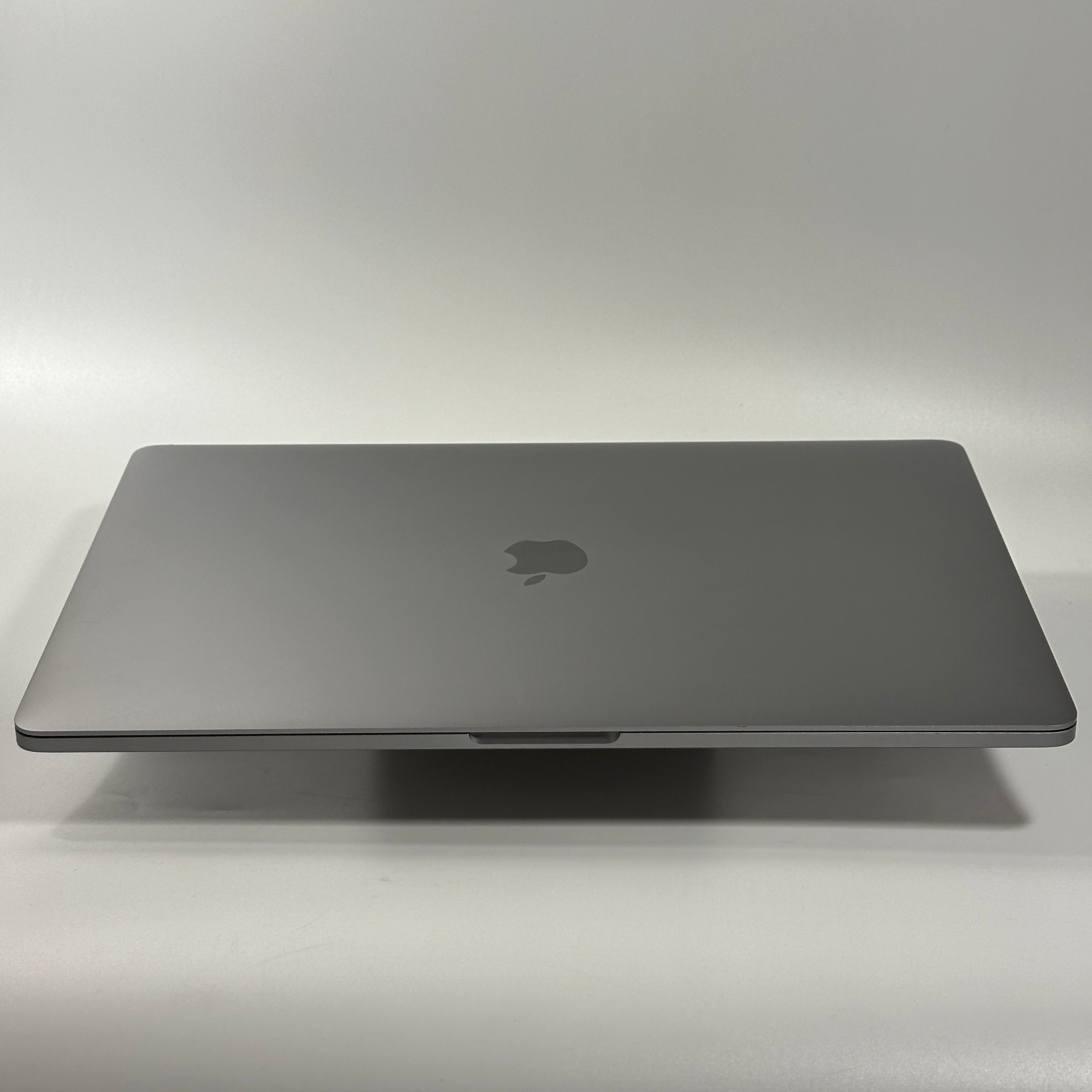 MacBook Pro 15 inch 2018 2018 refurbished Grade B — foto 6
