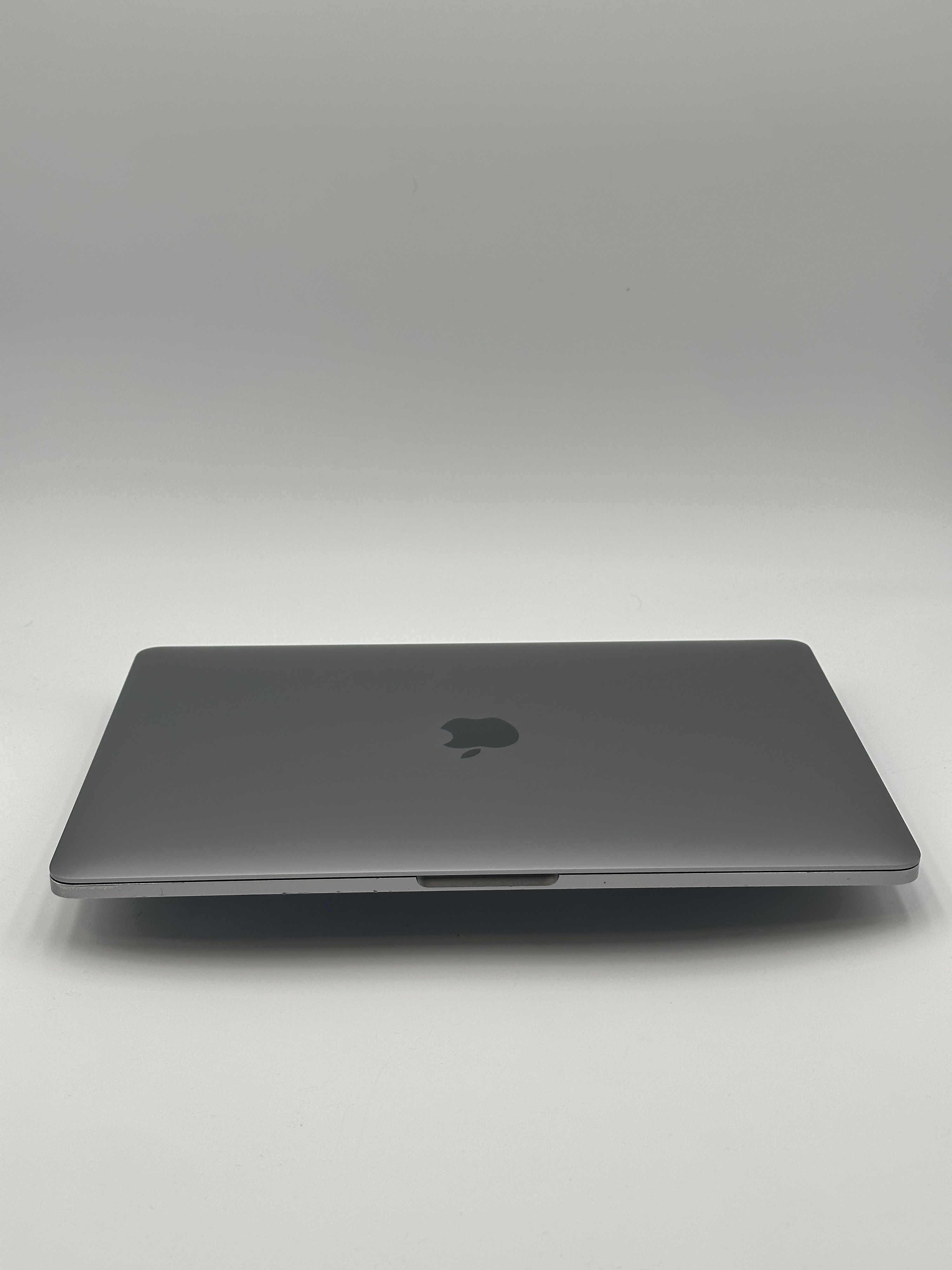 MacBook Pro 13 inch 2018 Core i5 2.3GHz (2018) 16GB 256GB – refurbished – uitstekende staat | iMac and More