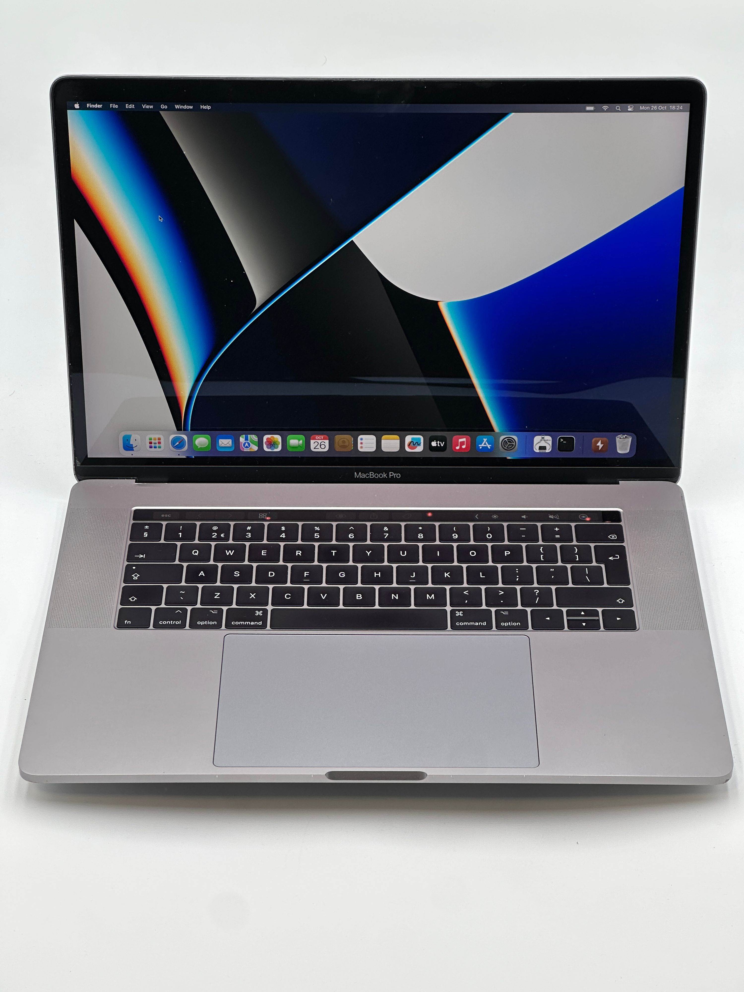 MacBook Pro 15 inch 2017 Core i7 2.8 GHz 16GB 1TB – refurbished – voldoende staat | iMac and More