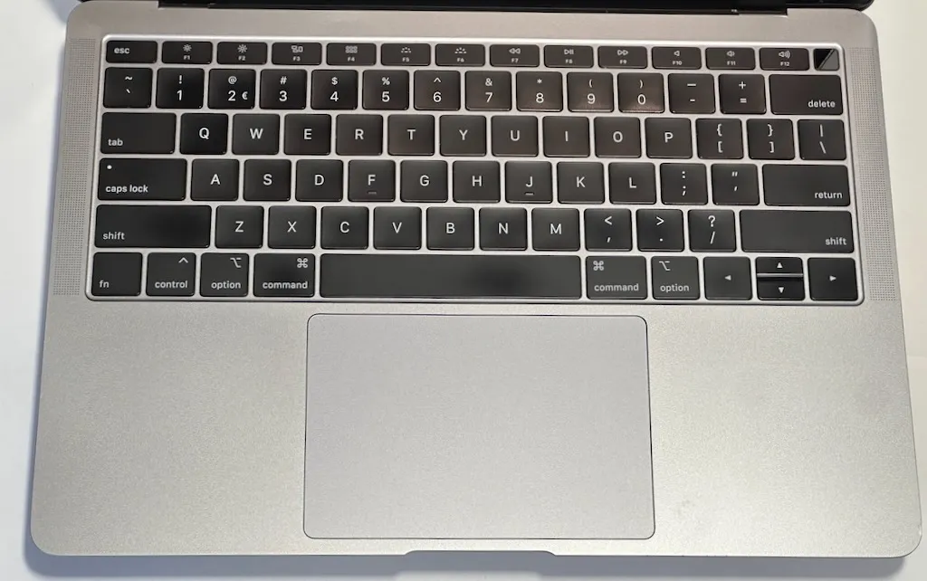 QWERTY NL toetsenbord op refurbished MacBook — iMac and More