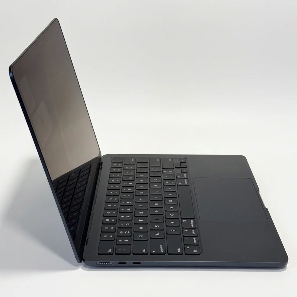MacBook Air 13.6 inch 2022 2022 refurbished Grade B — φωτογραφία 3
