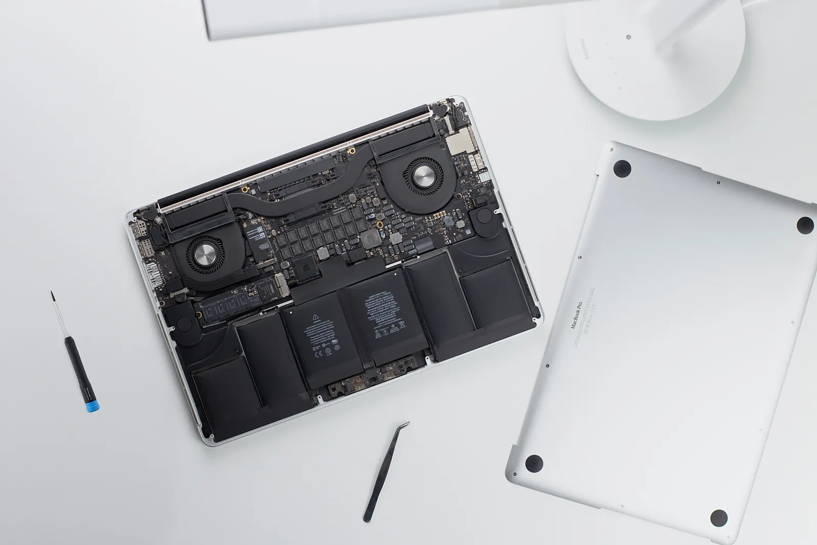 Ειδικός αντικατάστασης μπαταρίας MacBook