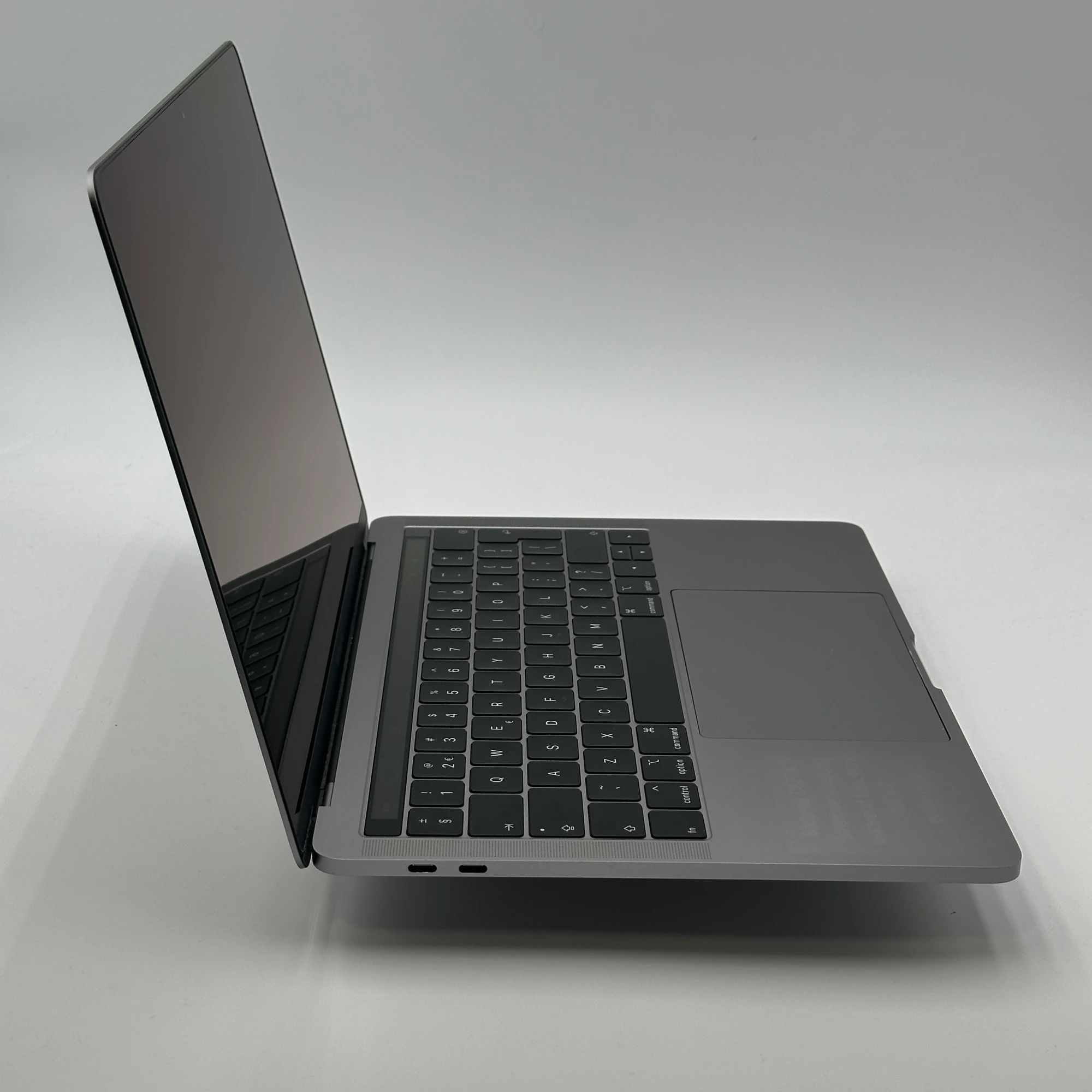 MacBook Pro 13 inch 2018 Core i5 2.3 GHz 8GB 256GB – refurbished – uitstekende staat | iMac and More