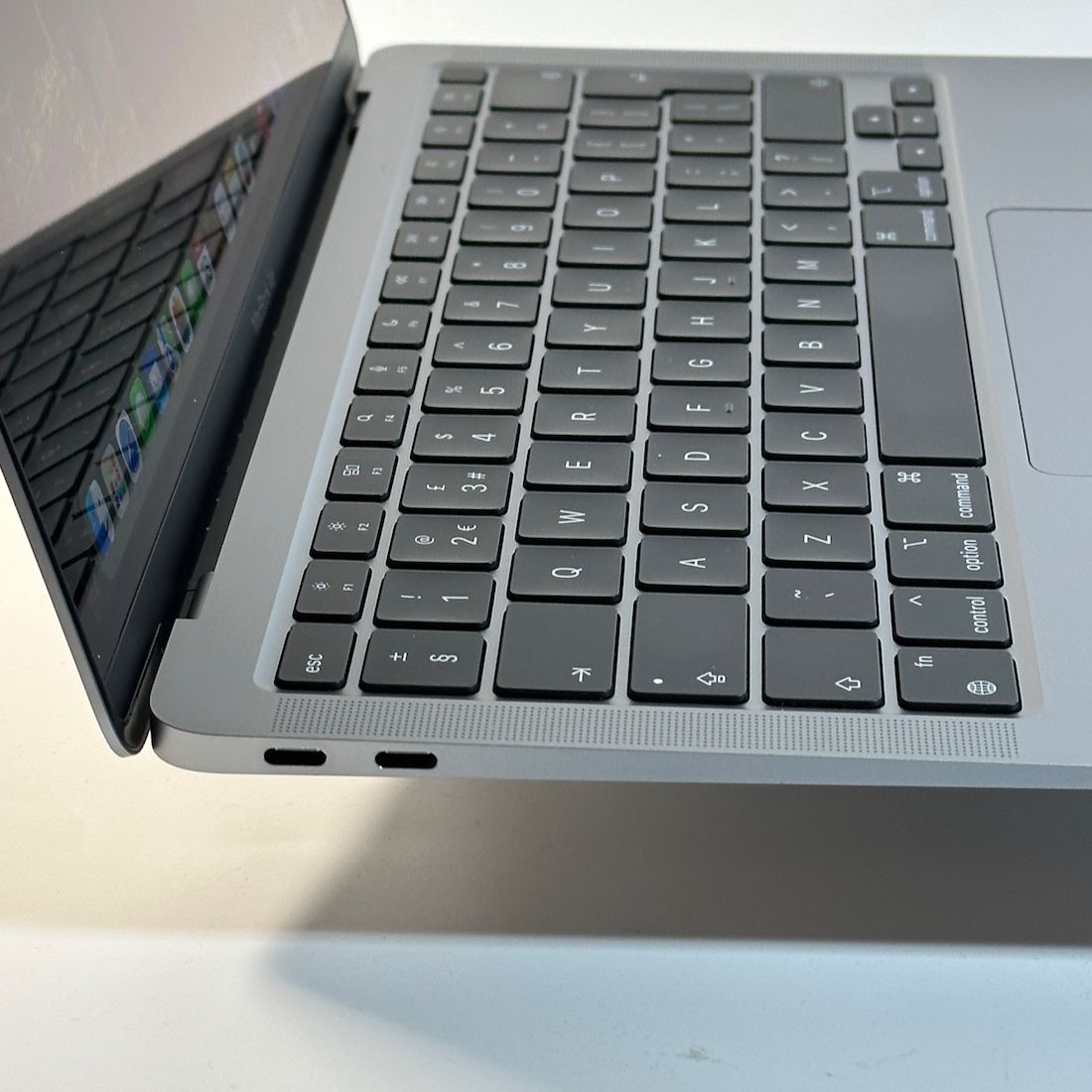 MacBook Air 13 inch 2020 2020 refurbished Grade B — foto 4