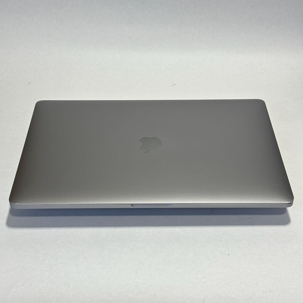 MacBook Pro 15 inch 2018 2018 refurbished Grade B — foto 3