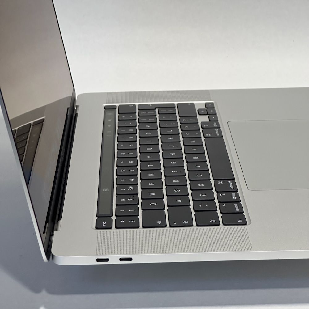 MacBook Pro 16 inch 2019 2019 refurbished Grade A — foto 4