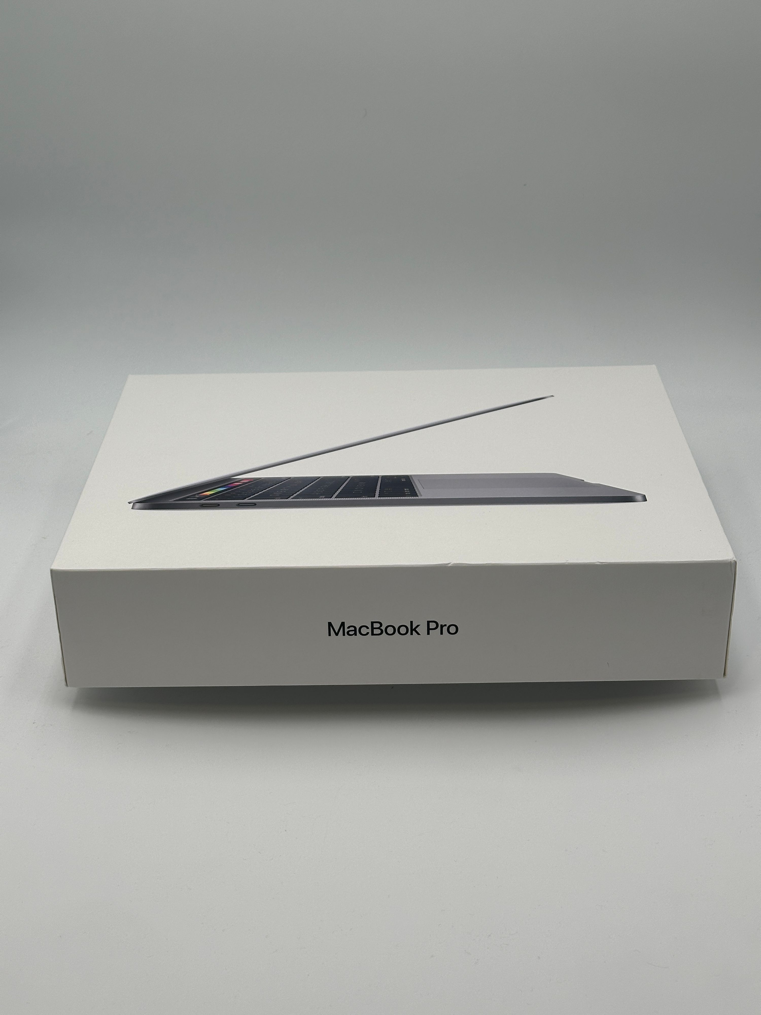 MacBook Pro 13 inch 2018 Core i5 2.3GHz (2018) 16GB 256GB – refurbished – uitstekende staat | iMac and More