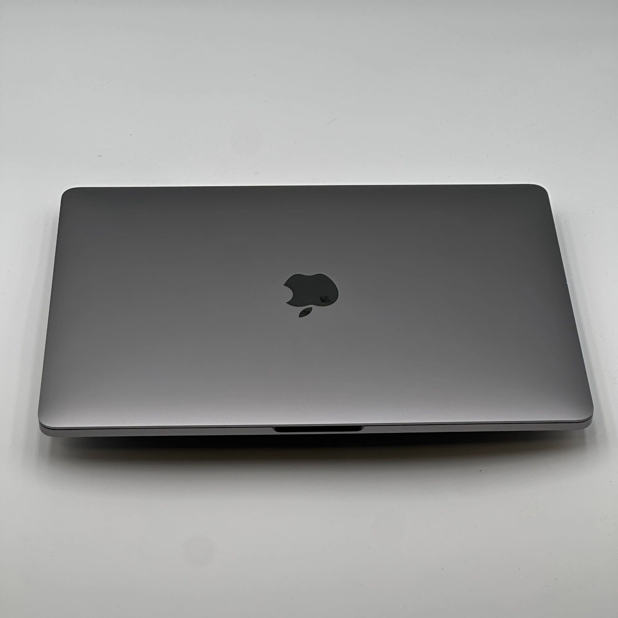 MacBook Pro 13 inch 2018 Core i5 2.3 GHz 8GB 256GB – refurbished – uitstekende staat | iMac and More