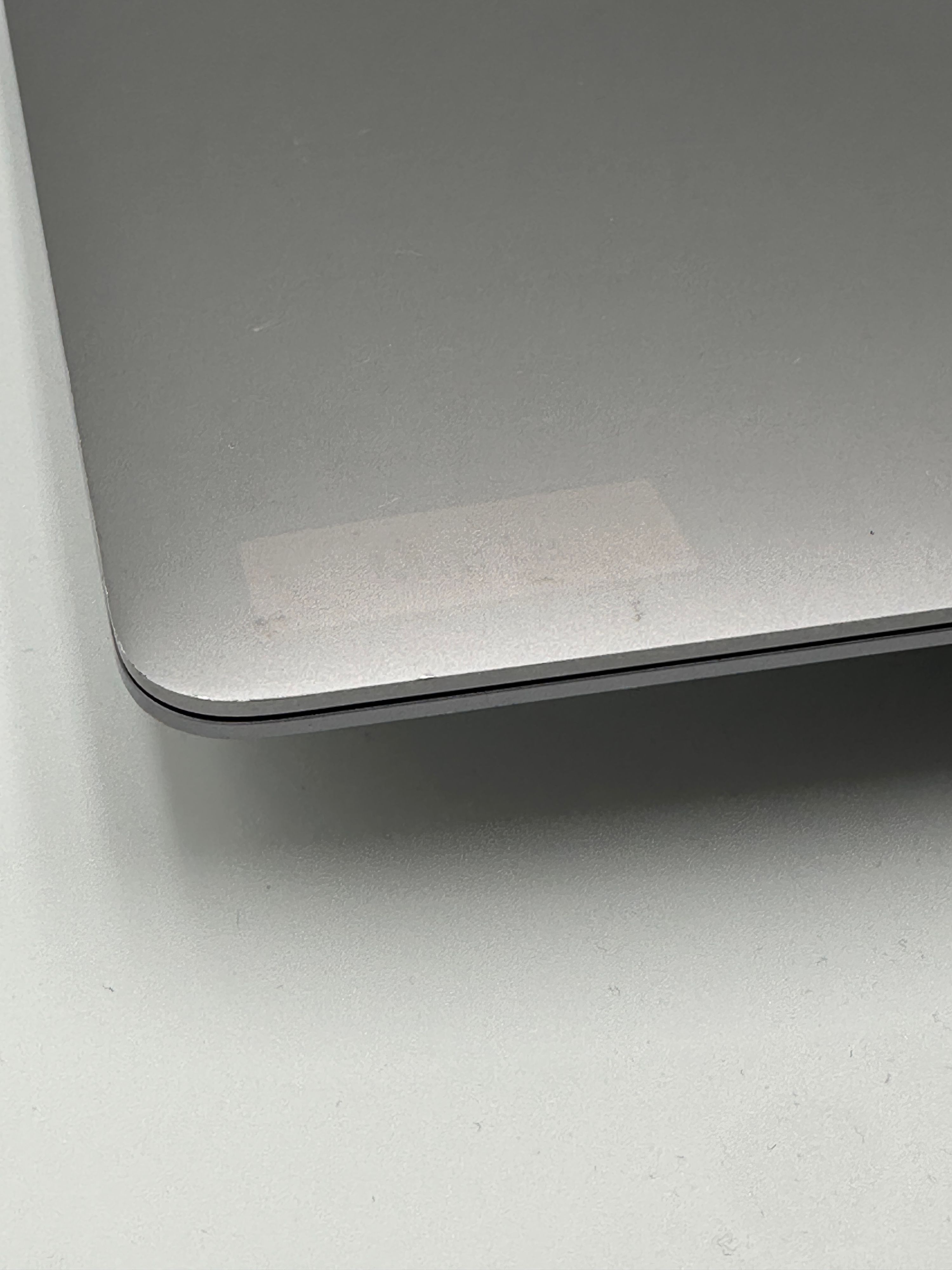 MacBook Air 13 inch 2020 M1 8-core 256GB – refurbished – good condition | iMac and More