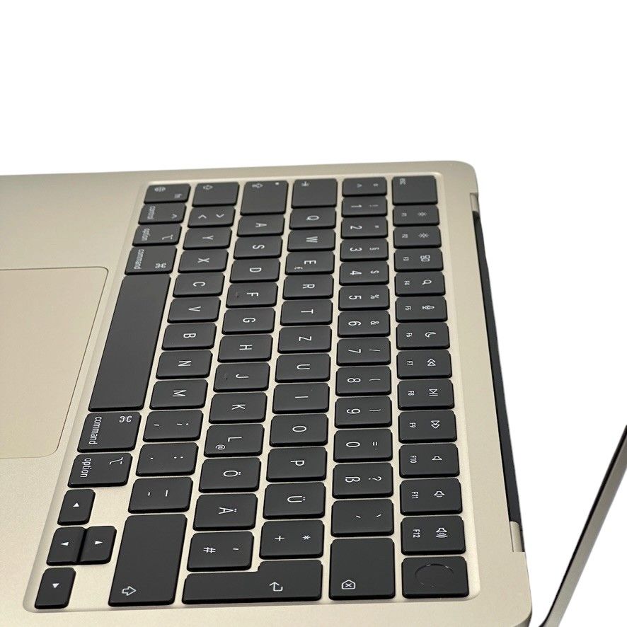MacBook Air 13.6 inch 2022 M2 8-core 8GB 256GB – μεταχειρισμένο – άριστη κατάσταση | iMac and More
