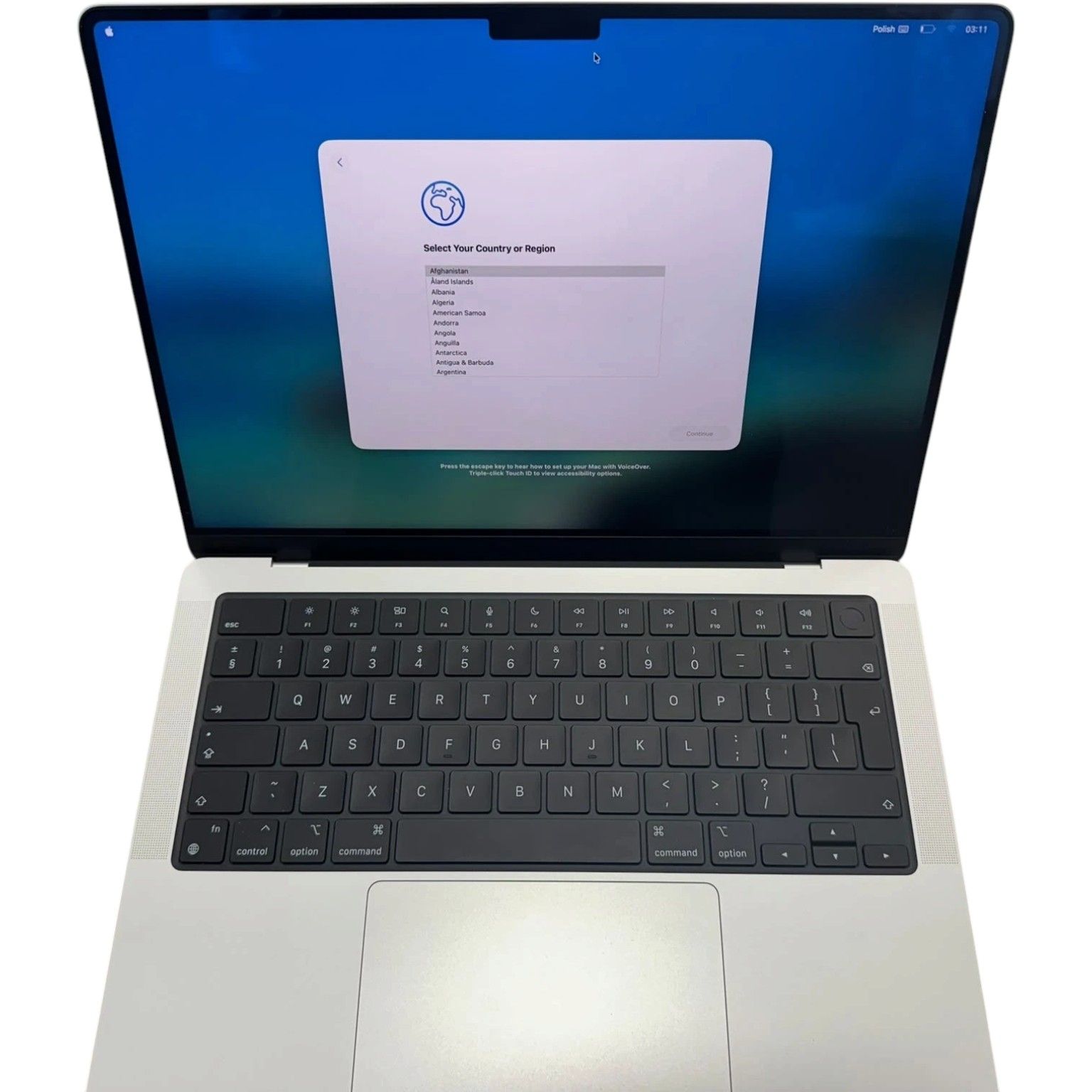 MacBook Pro 14 inch  2025 refurbished Grade A