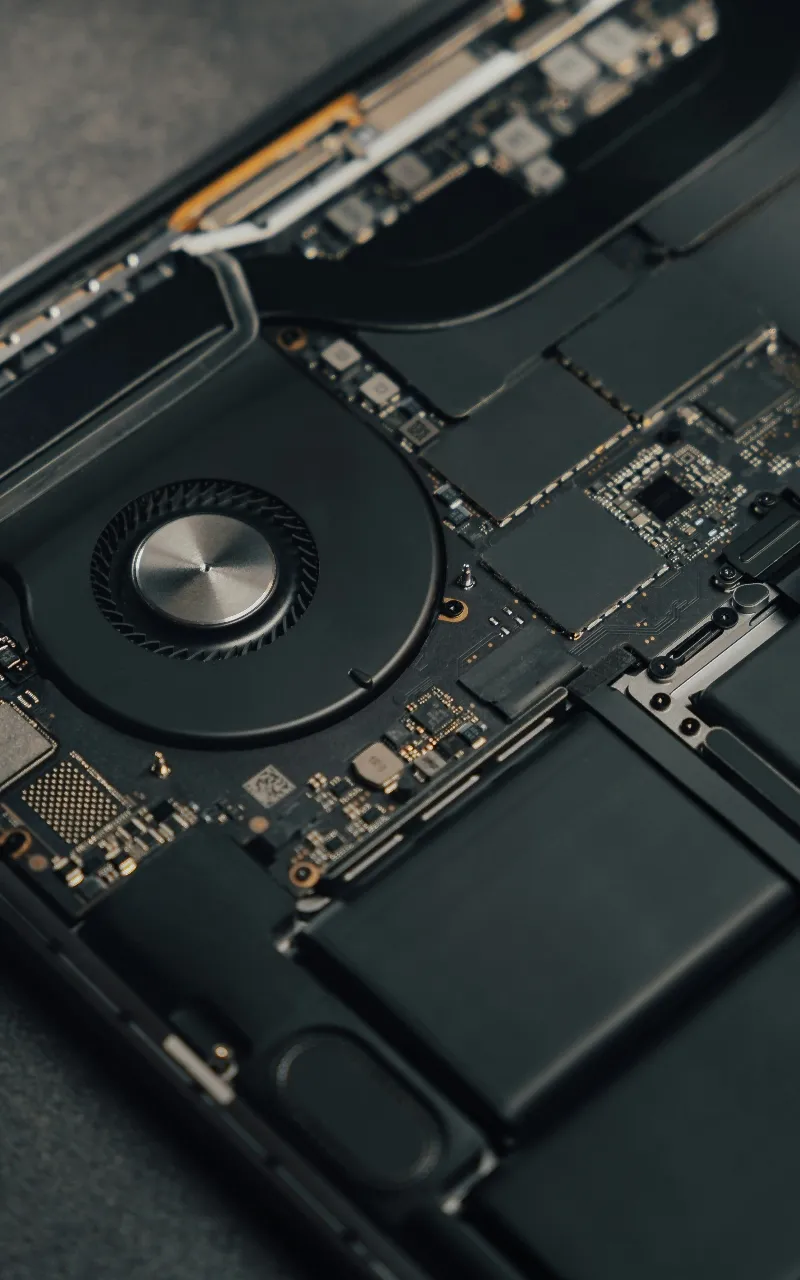 MacBook internals reparatie