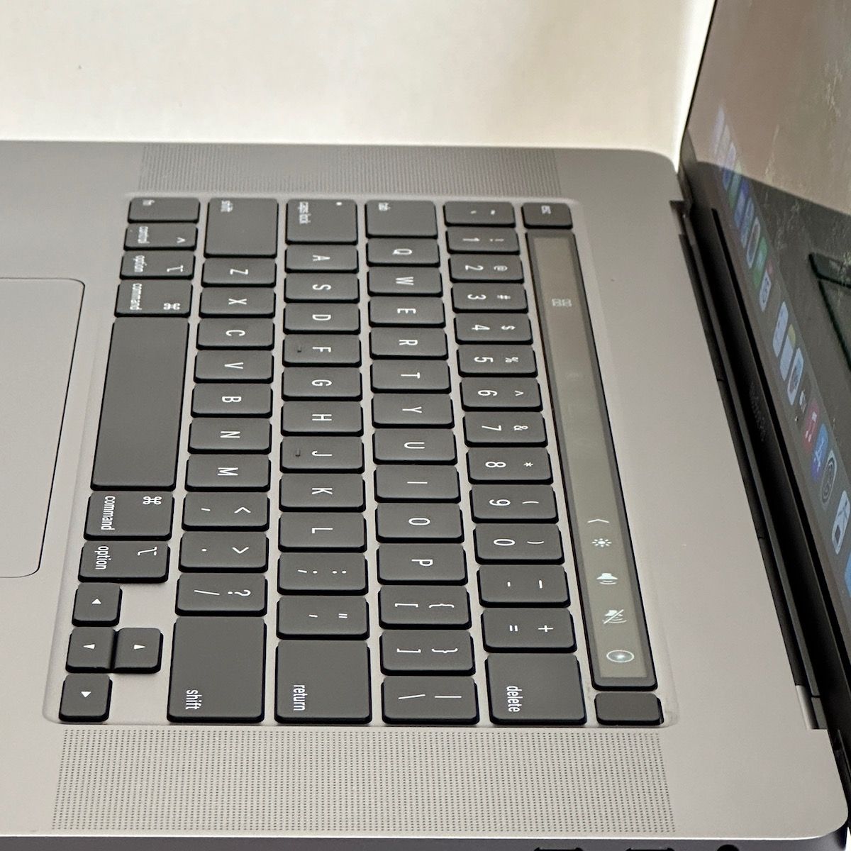 MacBook Pro 16 inch 2019  2026 refurbished Grade B — foto 6