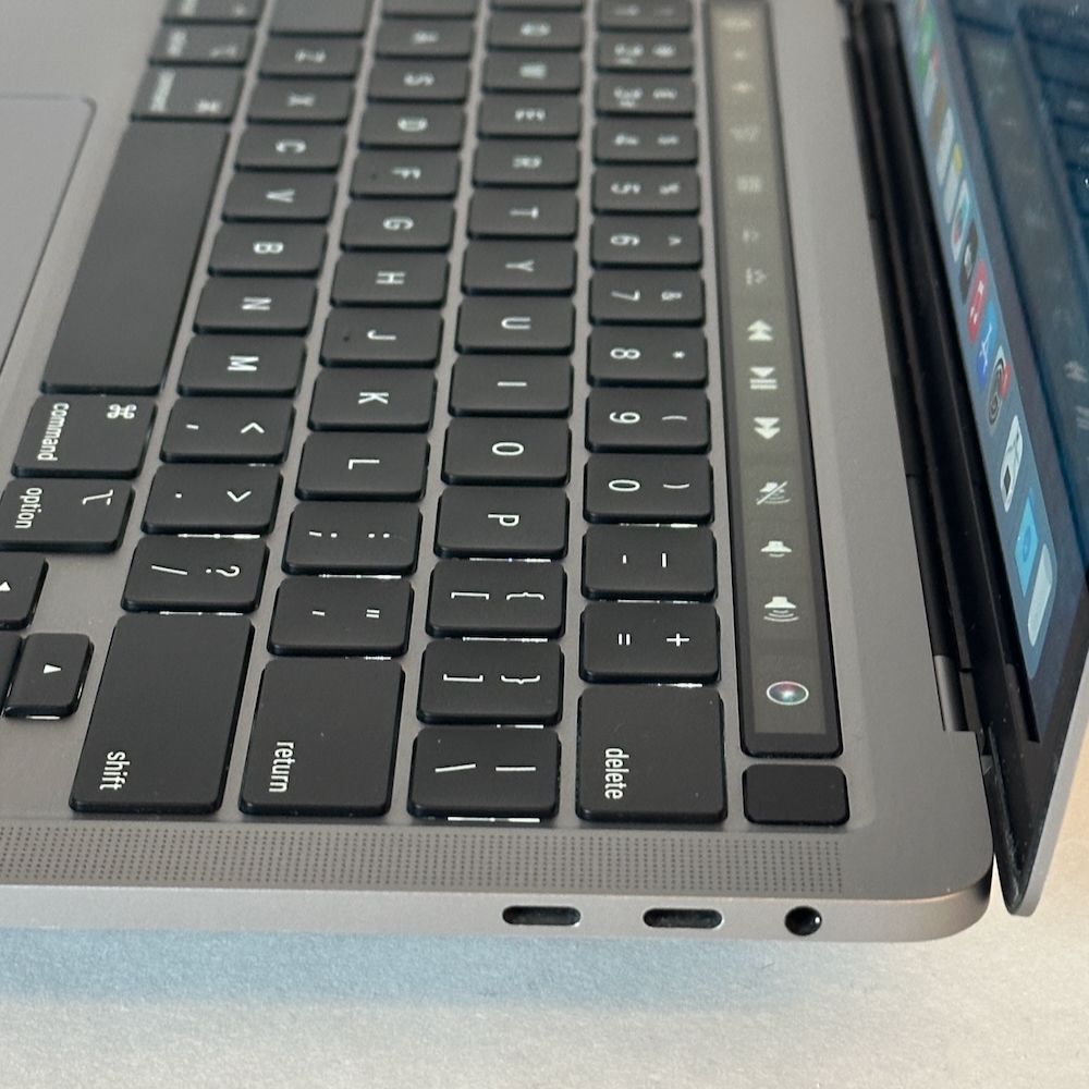 MacBook Pro 13 inch  2020 2020 refurbished Grade A — foto 3